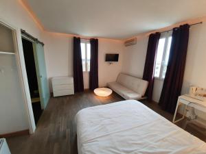 Hotels Hotel Les 3 Terrasses : photos des chambres