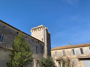 Maisons de vacances Gite de la Tour des Abbes : photos des chambres