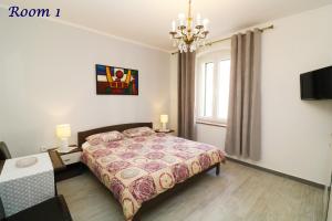 Old Town Rooms and Apartment