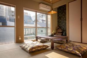 Tsubame Hotel Asakusabashi 3 minutes walk from Asakusabashi Station Near Asakusa, Akihabara, and Ueno Cooking utensils and kitchen washing machine available Direct access to Haneda and Narita airports