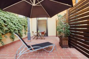 Superior Double or Twin Room with Terrace room in Hostal Live Barcelona