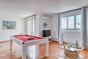 Appartements Chic and spacious apart with parking : photos des chambres