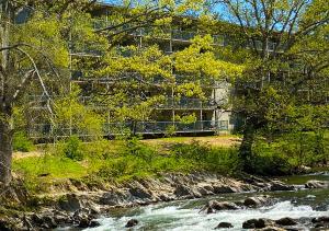 Creekstone Inn
