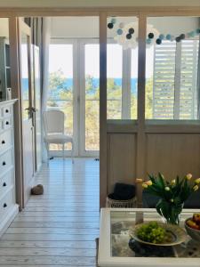 Biały Apartament Hampton w Playa Baltis