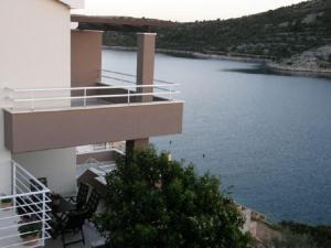 Apartments Ljubi - 20 m from beach