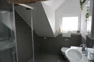 Außergewöhnliche Dachgeschosswohnung Monteure Herzlich Willkommen, kostenloses Wlan, kostenlose Parkplätze