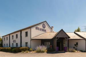 Hotels The Originals City, Hotel La Saulaie, Saumur Ouest (Inter-Hotel) : photos des chambres