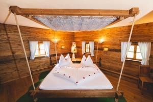 Deluxe Double Room room in Roanwirt