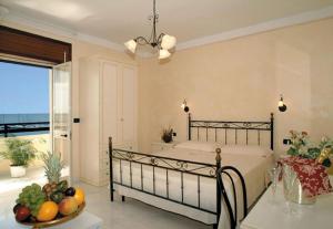 Deluxe Room with Balcony and Sea View room in Hotel Mediterraneo