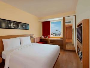 ibis New Delhi Aerocity - An Accor Brand