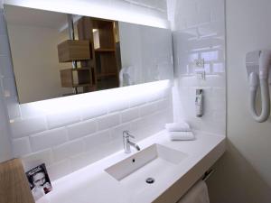 Hotels ibis Styles Nimes Gare Centre : photos des chambres