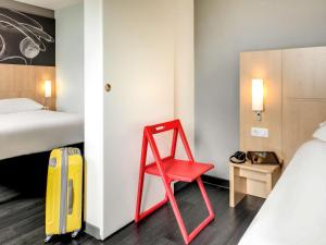 Hotels ibis Montceau les Mines : photos des chambres