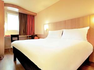 Hotels IBIS Caen Centre : photos des chambres