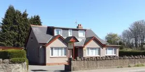 Lyndon Guest House - Dalneigh