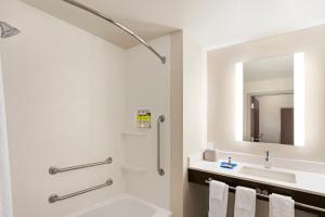 King Suite with Sofa Bed - Hearing Accessible room in Holiday Inn Express Hotel & Suites Durant an IHG Hotel