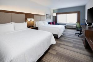 Suite with Two Queen Beds room in Holiday Inn Express & Suites - Murrieta an IHG Hotel