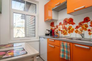 Apartment room in Contact Free Apartments with FREE PARKING by Dream Stay