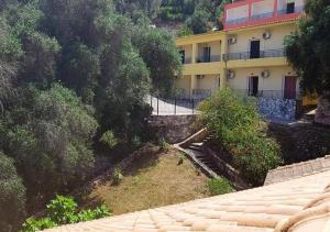 Amfitriti Hotel & Studios