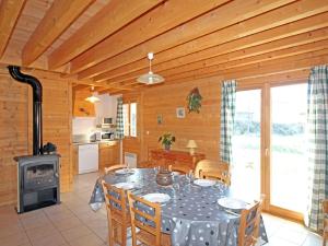 Chalets Lovely chalet in Vosges with shared pool : photos des chambres