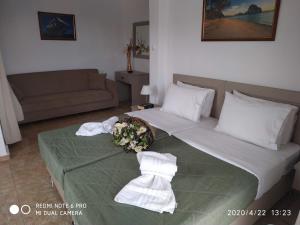 Standard Triple Room with Sea View room in Central Hotel