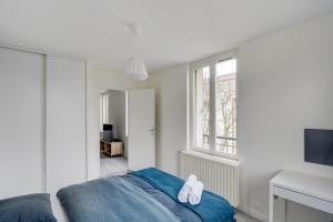 Appartements Chic and spacious apart with parking : photos des chambres