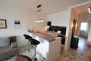 Hohes-Ufer-12-Meeresrauschen-H