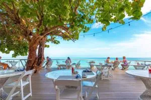 Travellers Beach Resort - Montego Bay