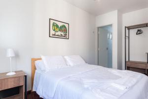 Excelente 3 Quartos Rua Navegantes em Boa Viagem No melhor local da praia SAL802B