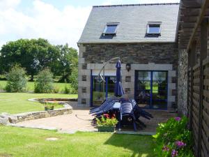 Gîte 4 km mer, 1 km centre ville, pour 8 pers