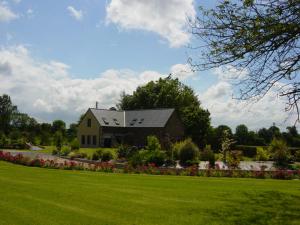 Gîte 4 km mer, 1 km centre ville, pour 8 pers