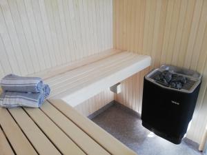 Large apartment with sauna in central Mora