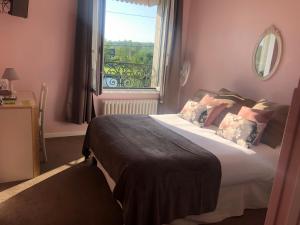 Hotels Hotel de L'Oise : Chambre Double