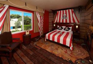 Pirate Fully Themed Room at LEGOLAND Hotel room in LEGOLAND Hotel at LEGOLAND California Resort