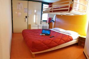 Hotels Premiere Classe Nancy Est Essey : Chambre Triple (1 Lit Double et 1 Lit Simple)