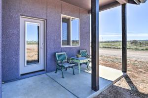 Modern Elgin Home Walk to Wineries and Pets Welcome