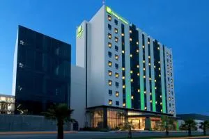 Holiday Inn & Suites Monterrey Apodaca Zona Airport, an IHG hotel