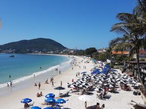 apartamento a 20 metros do mar bombinhas