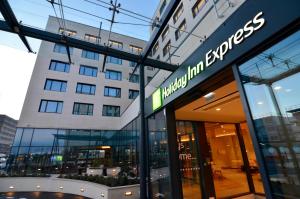 Hotels Holiday Inn Express - Paris - CDG Airport, an IHG Hotel : photos des chambres