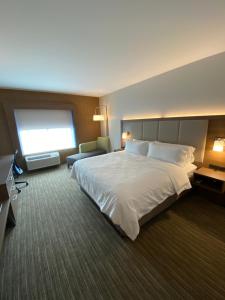 Holiday Inn Express & Suites - The Dalles by IHG