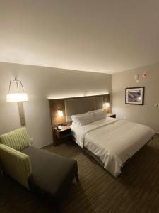 Holiday Inn Express & Suites - The Dalles by IHG