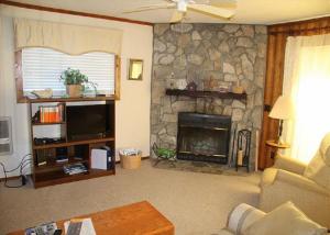 2201 - Silver 2 Bdrm - 1000 SF Sleeps 6
