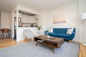 Studio Apartment room in Midtown South Apartments 30 Day Rentals