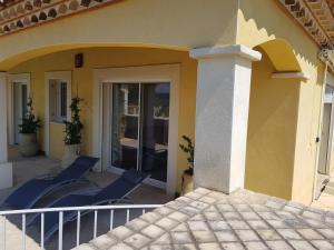 Appartements vue panoramique avec piscine et jacuzzi : photos des chambres
