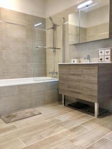 Villas Villa moderne en campagne avec piscine : photos des chambres