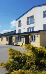 Willa "Aparthause" E-Apartamenty - Połaniec