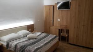 Hotel and Restaurant Ana 