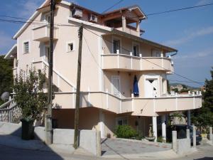 Vila Rosa