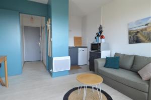 Appartements Studio avec chambre - Balcon et a 20m de la mer : photos des chambres