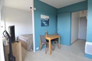 Appartements Studio avec chambre - Balcon et a 20m de la mer : photos des chambres