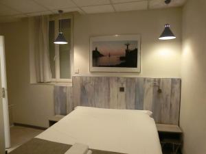 Hotels Hotel Sur Le Quai : photos des chambres